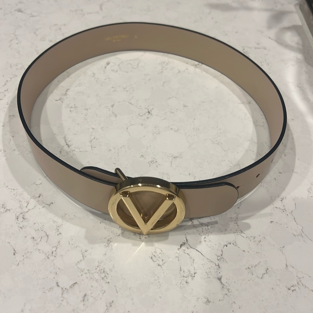 VALENTINO BY MARIO VALENTINO
Giusy Bombe Logo Buckle Leather Belt